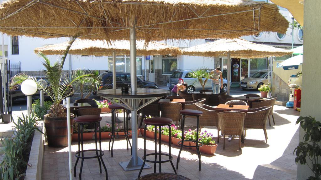 Hôtel Alpina à Lozenets Extérieur photo